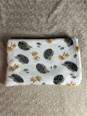Parent's Choice Hedgehog Baby Blanket Mushrooms White Brown Tan Porcupine